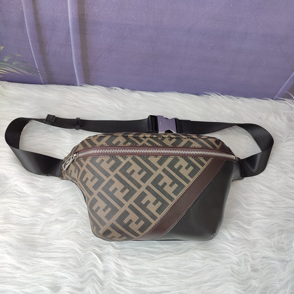 スーパーコピーブランドバッグ正面デザイン